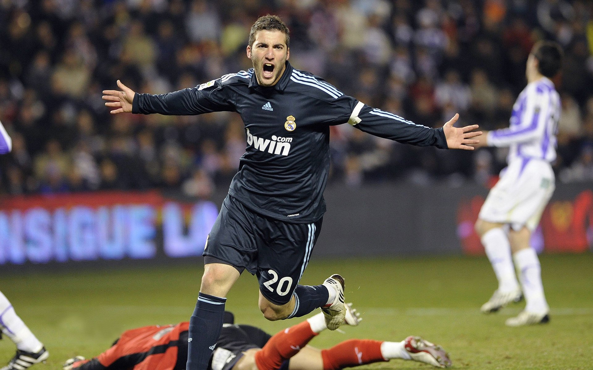 “法甲强队集体发力，追逐联赛最高荣耀”，法甲水平如何