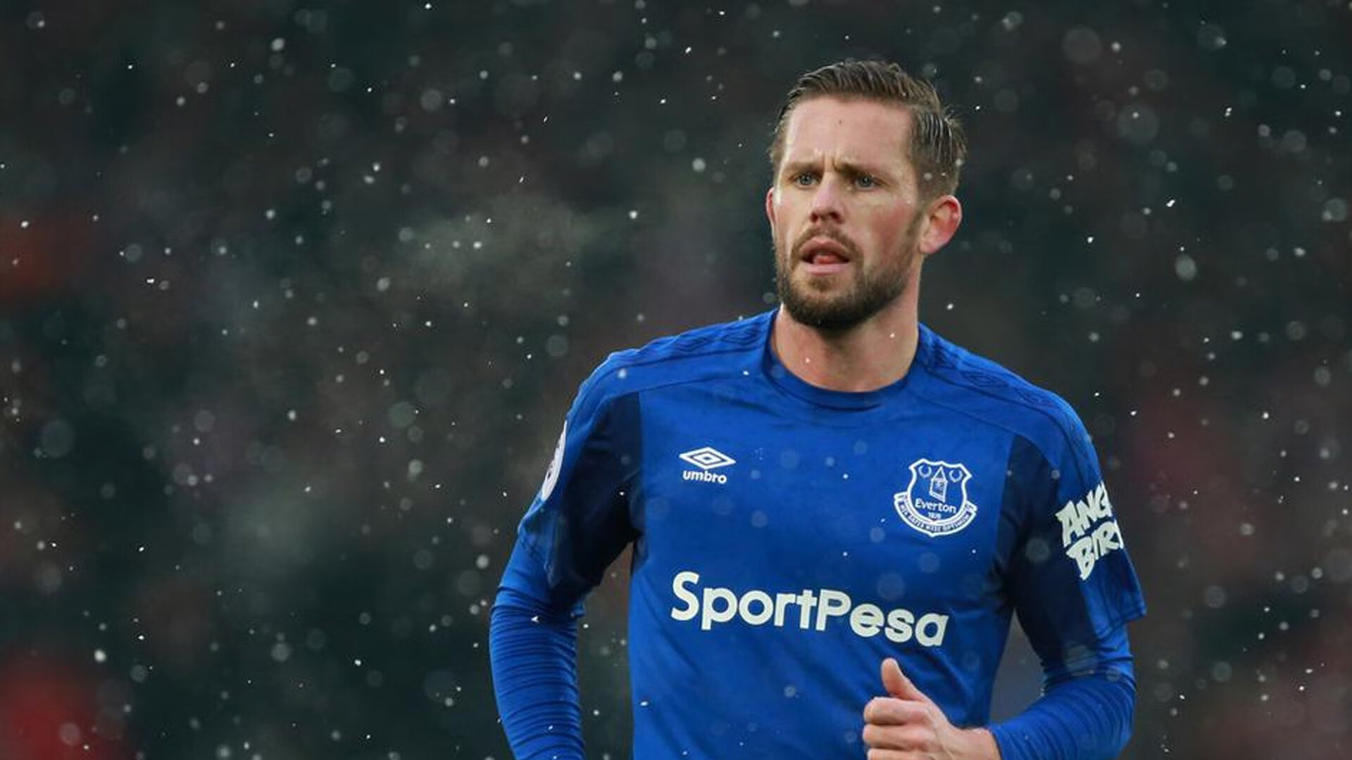 欧洲杯剧情逆转:战术变化引爆现场!,欧洲杯战记